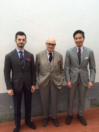 大学の入学式のスーツについて 男ですが ボタンが2つのタイプのスーツを Yahoo 知恵袋