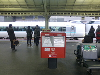 京都 駅 ホーム ポスト
