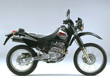 xr250モタードをオフ化したいのですが、ポン付けできるホイール