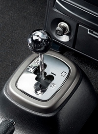 トランスミッションがセミatの国産市販車ってありますか Atの Yahoo 知恵袋