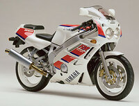 画像の型のＦＺＲ４００について。現在1988年のＦＺＲ４００購入を検... - Yahoo!知恵袋