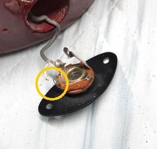 エレキギターのシールドジャックの部分か下の写真のようになってし Yahoo 知恵袋