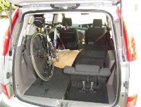 アイシス 自転車を乗せる