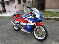 50ccの原付ディオに乗ってる人が250ccのカウル付きはダサ Yahoo 知恵袋