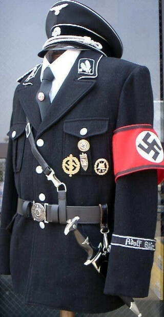 ナチス ドイツの軍服って異常にカッコイイですよね カッコいいのです Yahoo 知恵袋