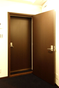 自作でドアを防音にしようとしたところ ほぼ効果がありませんでした 教えて 住まいの先生 Yahoo 不動産