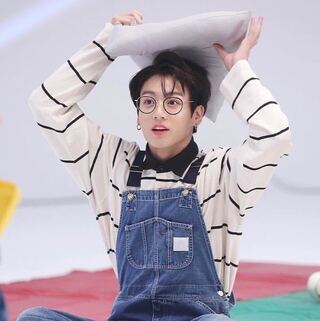 防弾少年団の グクのかわいい写真ってありますか あったら 回答らんで みしてく Yahoo 知恵袋