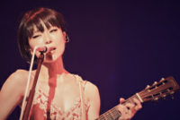 椎名林檎 東京事変でも可 のライブdvdで林檎さんがセクシーな服を着ている作 Yahoo 知恵袋