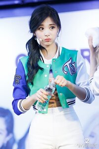 Twiceツウィの良いところ 可愛いところ 魅了されるところ等を Yahoo 知恵袋