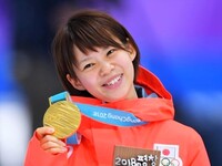 高木美帆選手より高木菜那選手のほうが可愛いと思うのは僕だけですか Yahoo 知恵袋