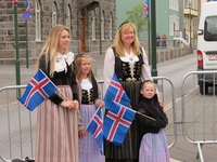 アイスランドについて アイスランドの民族衣装の特徴を詳し Yahoo 知恵袋