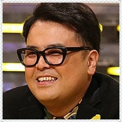 とろサーモン久保田の歯って虫歯なの 前歯全部 隙間が黒くてなんなのかとい Yahoo 知恵袋