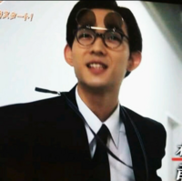 ドラマ アンナチュラルで葬儀屋の木林さんが付けていた跳ね上げ式メガ Yahoo 知恵袋