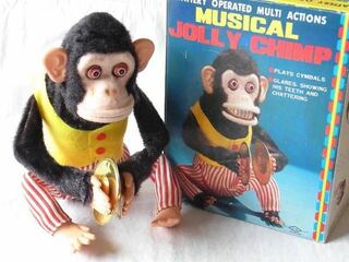 トイ ストーリー3に出てくるシンバルを持った猿のおもちゃの名前 Yahoo 知恵袋