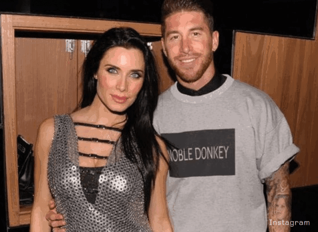 ガットゥーゾの奥さんはワンピースのニコ ロビンの様な典型的なクレ Yahoo 知恵袋