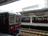 平日 阪急神戸線神戸方面武庫之荘駅午前7時9分の電車に乗り 西宮北口から7時 Yahoo 知恵袋