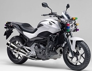 大型自動二輪免許の教習車でnc750lは反則だと思いますか 25 Yahoo 知恵袋