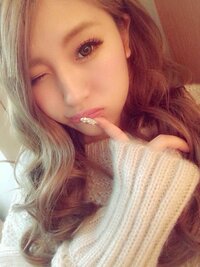 この人の名前わかる人いますか 昔ミクチャとかで有名だった人です 郷杏 Yahoo 知恵袋