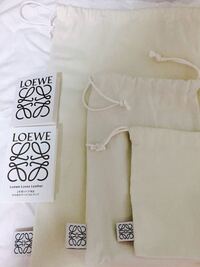 ロエベのバッグをmatchesfashion Comというサイトから購 Yahoo 知恵袋