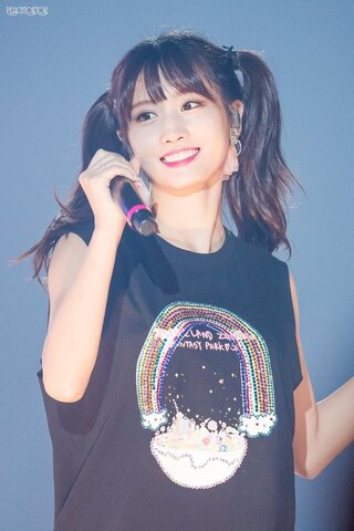 Twiceの平井ももさんです この画像の高画質なもの探しています Yahoo 知恵袋