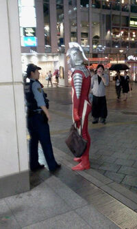 高校生です 明後日ディズニーランドに行くのですがスモックを着て幼稚園児の格好 Yahoo 知恵袋