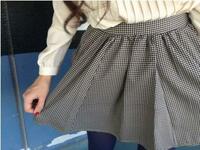 女性がスカートの裾を何回も引っ張るのは どんな心理状態なの Yahoo 知恵袋
