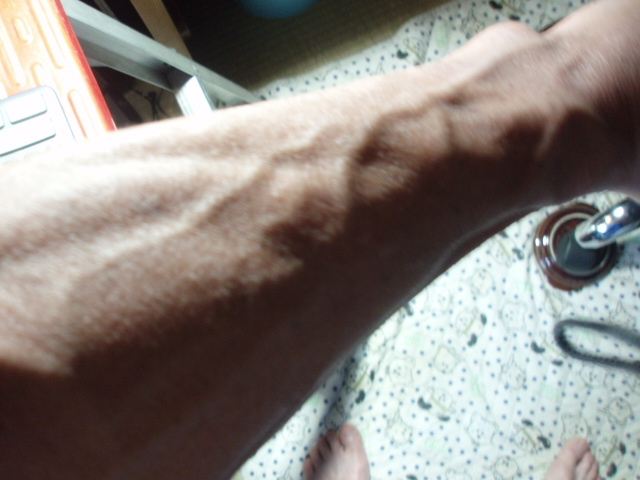 男です 野球はやっていないんですが 筋張った前腕を手に入れるたいのですが Yahoo 知恵袋