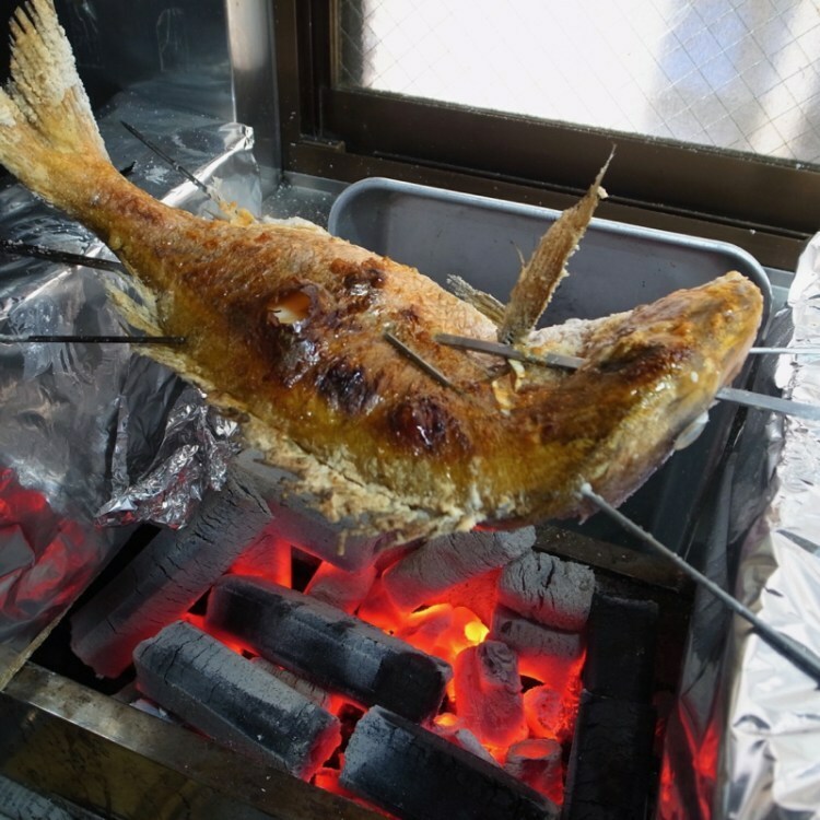 海の魚は串にさして焼かない イメージなのですが 串に刺して焼 Yahoo 知恵袋