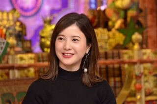 吉高由里子ってかなりの美人ですか 素朴な顔をしているのに濃いメイクが似合 Yahoo 知恵袋