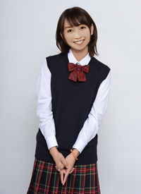 女子高生の制服でベストか 長袖セーターどっちが可愛いと思いますか Yahoo 知恵袋