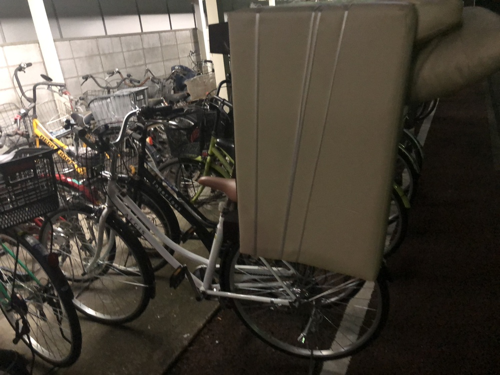 自転車の前かごに重い物(お米5kg)を乗せて走っていたら、警察に止め 