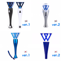 WINNERの新しいペンライトと前のペンライトの画像を見せてください