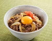 この時間に牛丼食べてるおじさんはやはり底辺なのですね 夜中の牛丼 Yahoo 知恵袋