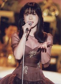中森明菜さんのヘアースタイルはどんなのがお好きですか 教えてください 画像の真 Yahoo 知恵袋