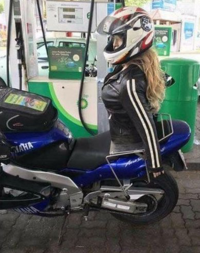 中型バイクpcxで二人乗りをして山を昇って夜景を見に行くのですが バ Yahoo 知恵袋