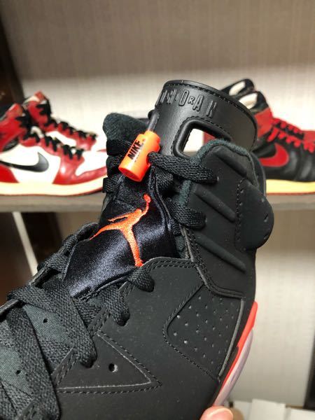 エアジョーダン6のシューレースストッパーの使い方を教えて下さい