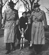 彼氏との身長差がだいたい25センチ違います 手つなぎた Yahoo 知恵袋