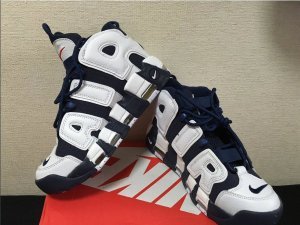 メルカリでモアテンゼブラを購入したのですが、AIRのAの文字ズレが