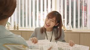 ハウスメイトのcm Ikkoと指原莉乃が何て言ってるか教え Yahoo 知恵袋