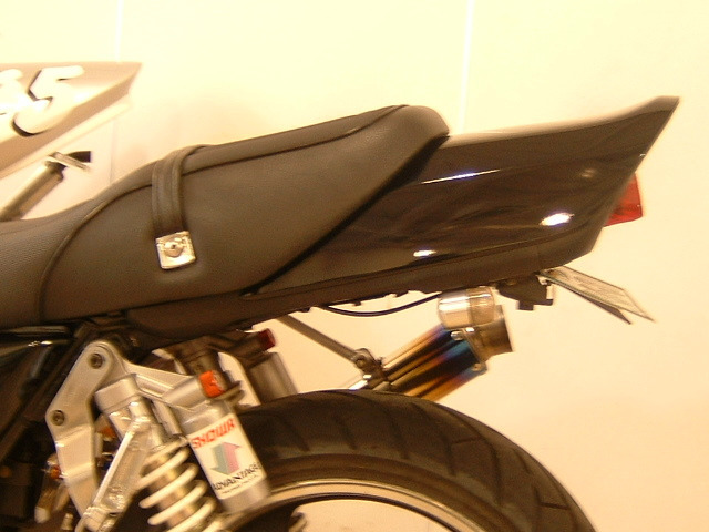GSX400インパルスの前期に後期のシートは付きますかね？ - Yahoo!知恵袋