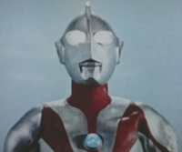 ウルトラマン の主題歌3番で 怪獣退治の専門家 というのがありますけど これ Yahoo 知恵袋