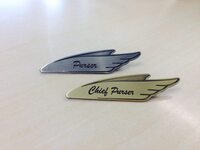 Anaのcaの方のネームプレートって色は何色なのでしょうか Yahoo 知恵袋