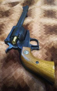 銃の構造について質問です リボルバー方式拳銃の構造は簡単ですか それ Yahoo 知恵袋