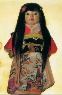 人形の髪が伸びるのは科学的な説明できるのでしょうか やはり幽霊ですか Yahoo 知恵袋