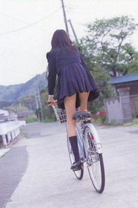 女子高生です 私は自転車通学なんですけど 今日帰ってる途中たち乗りした Yahoo 知恵袋
