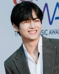 Btsのテテをイケメンではないという人が信じられません 個 Yahoo 知恵袋