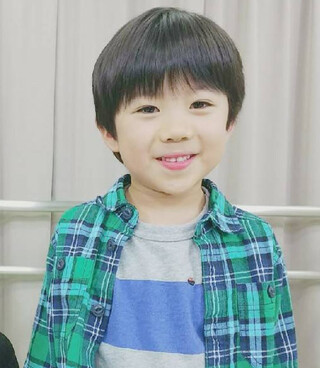今週あったスカッとジャパンの離婚した夫婦を犬がつないだ物語で出ていた子役 Yahoo 知恵袋