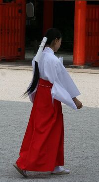 神様にとって 自分に仕える巫女さんは お嫁さんなんですか Yahoo 知恵袋