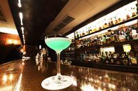 一人で居酒屋や バーに飲みに行く人の気持ちが分かりません Yahoo 知恵袋