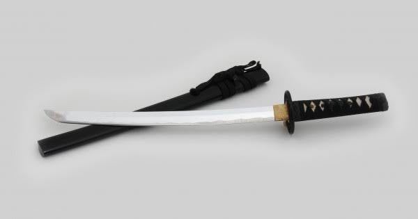 ワールドトリガーという作品の｢孤月｣をコスプレ用に作りたいと